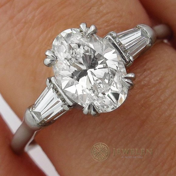 2.5 CT Oval Moissanite Three Stone 925 silver Ring